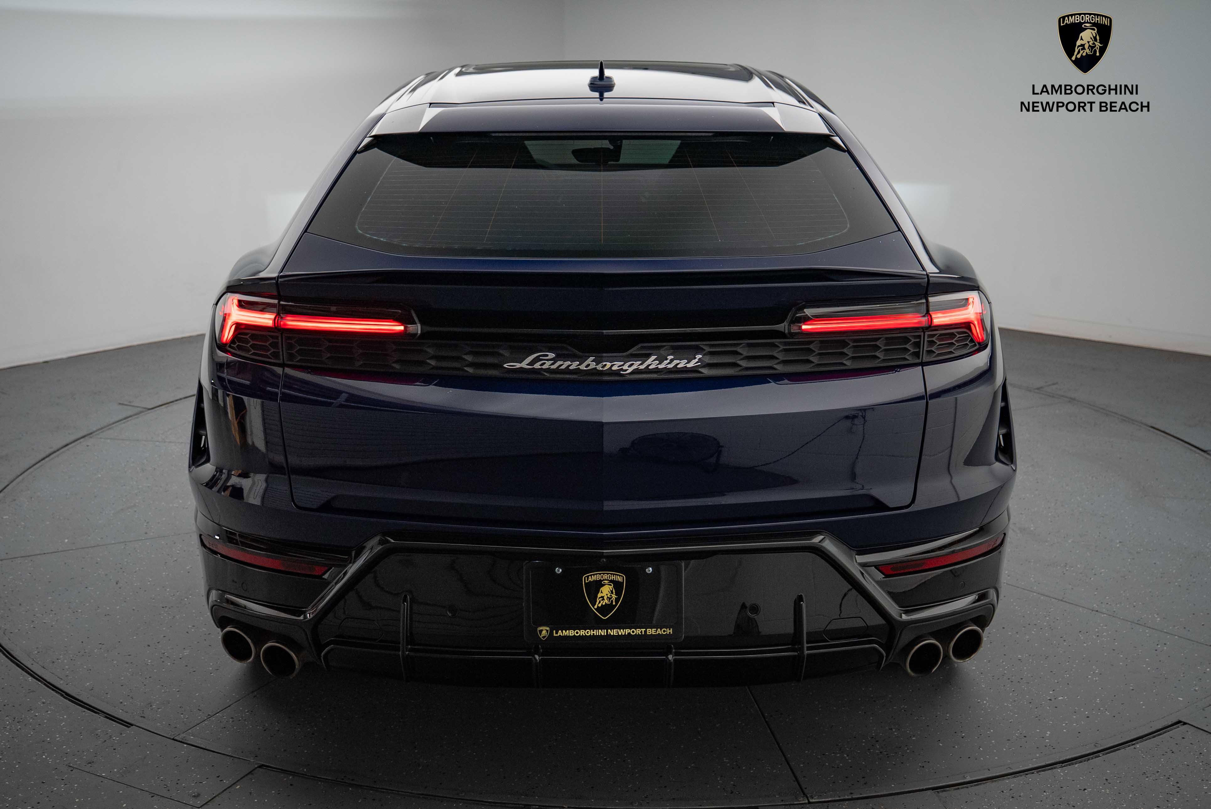 Used 2025 Lamborghini Urus SE image 5