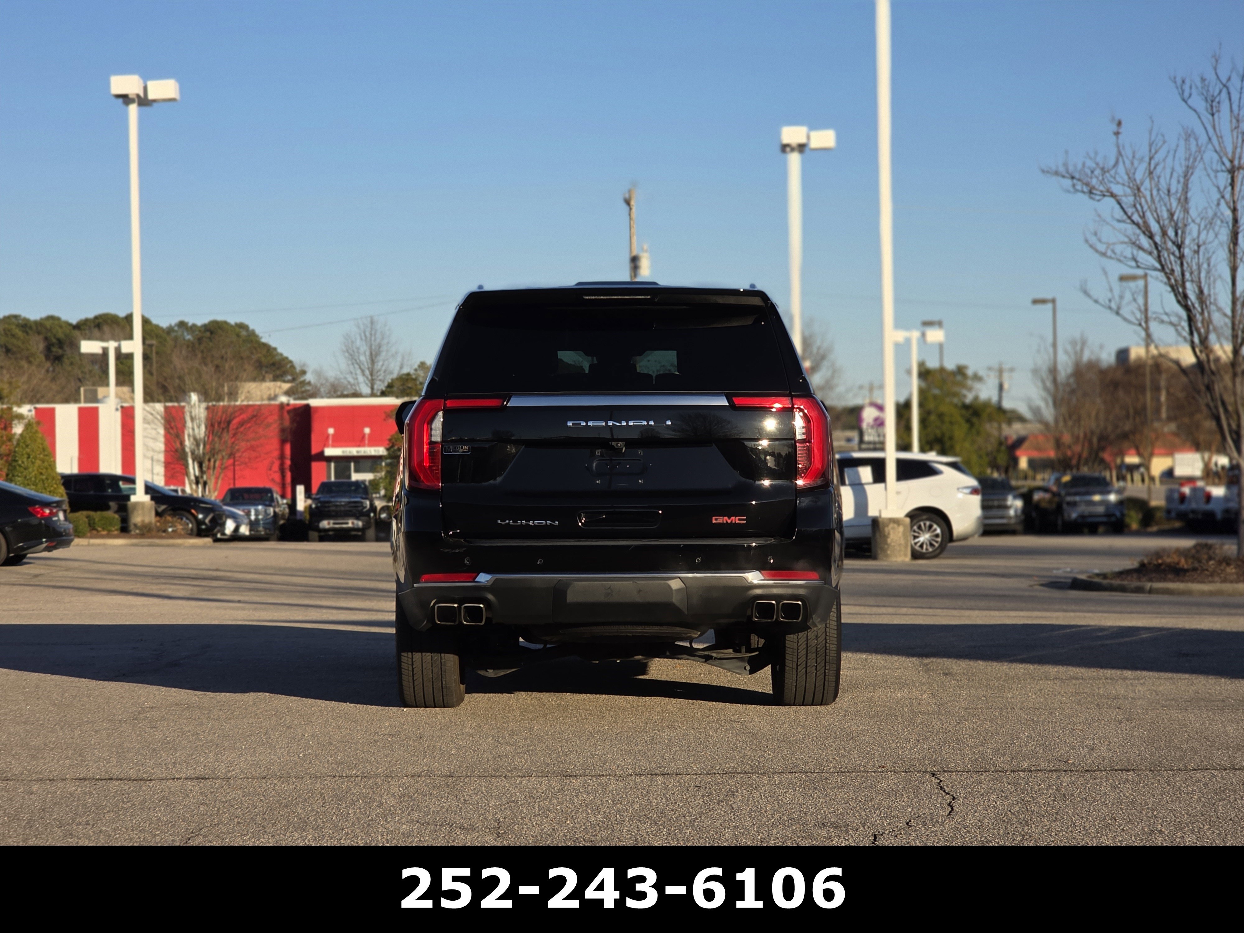 Used 2025 GMC Yukon Denali AWD/4WD image 6