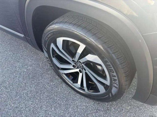 Used 2023 Volkswagen Atlas SEL image 28