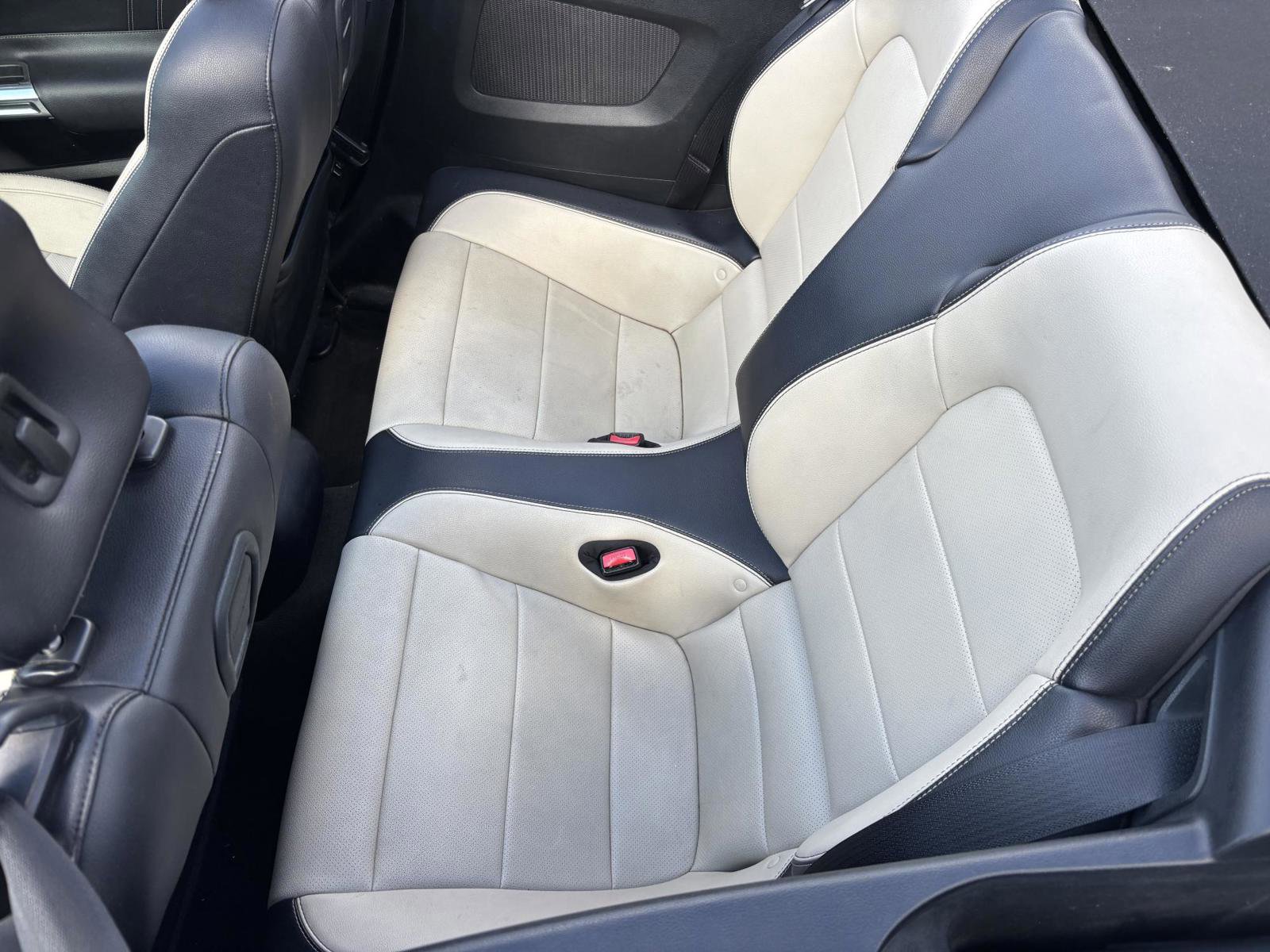 Used 2016 Ford Mustang Premium image 31