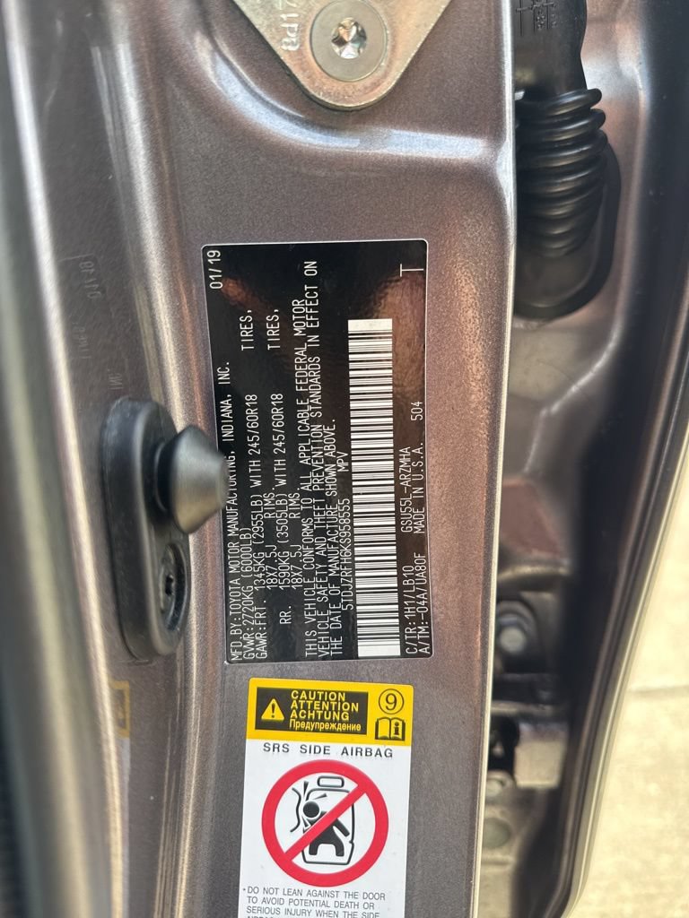 Used 2019 Toyota Highlander XLE AWD/4WD image 26