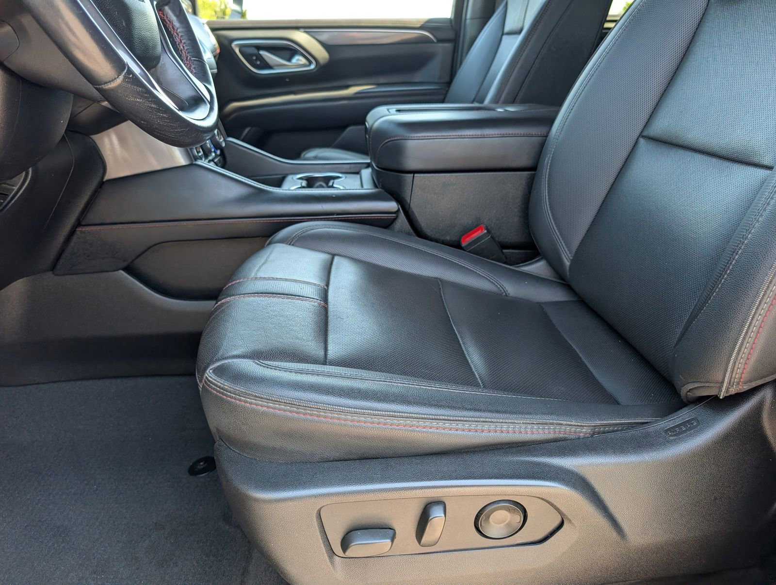 Used 2022 Chevrolet Tahoe RST w/ Luxury Package image 15