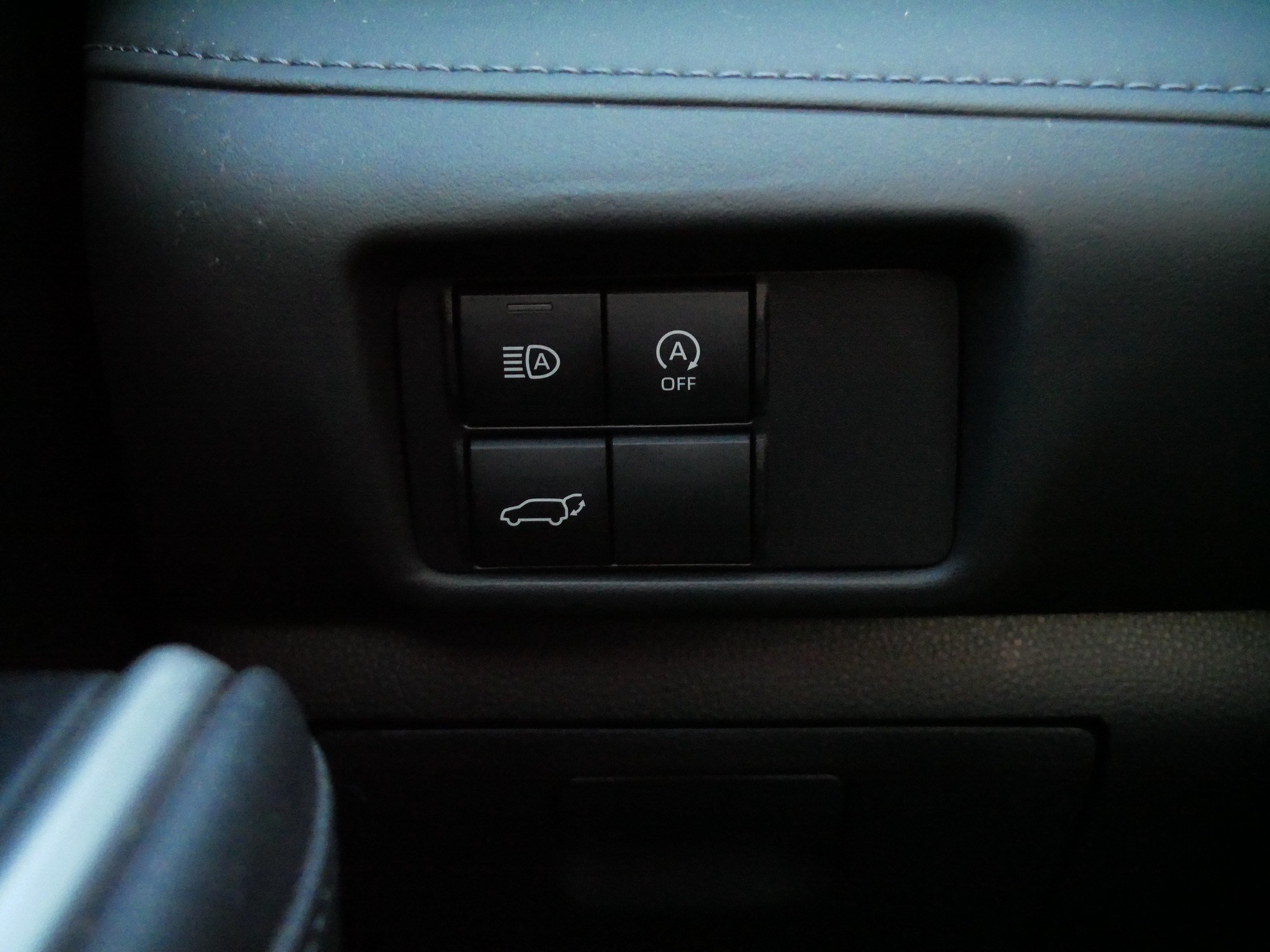 Used 2023 Toyota Highlander LE AWD/4WD image 27