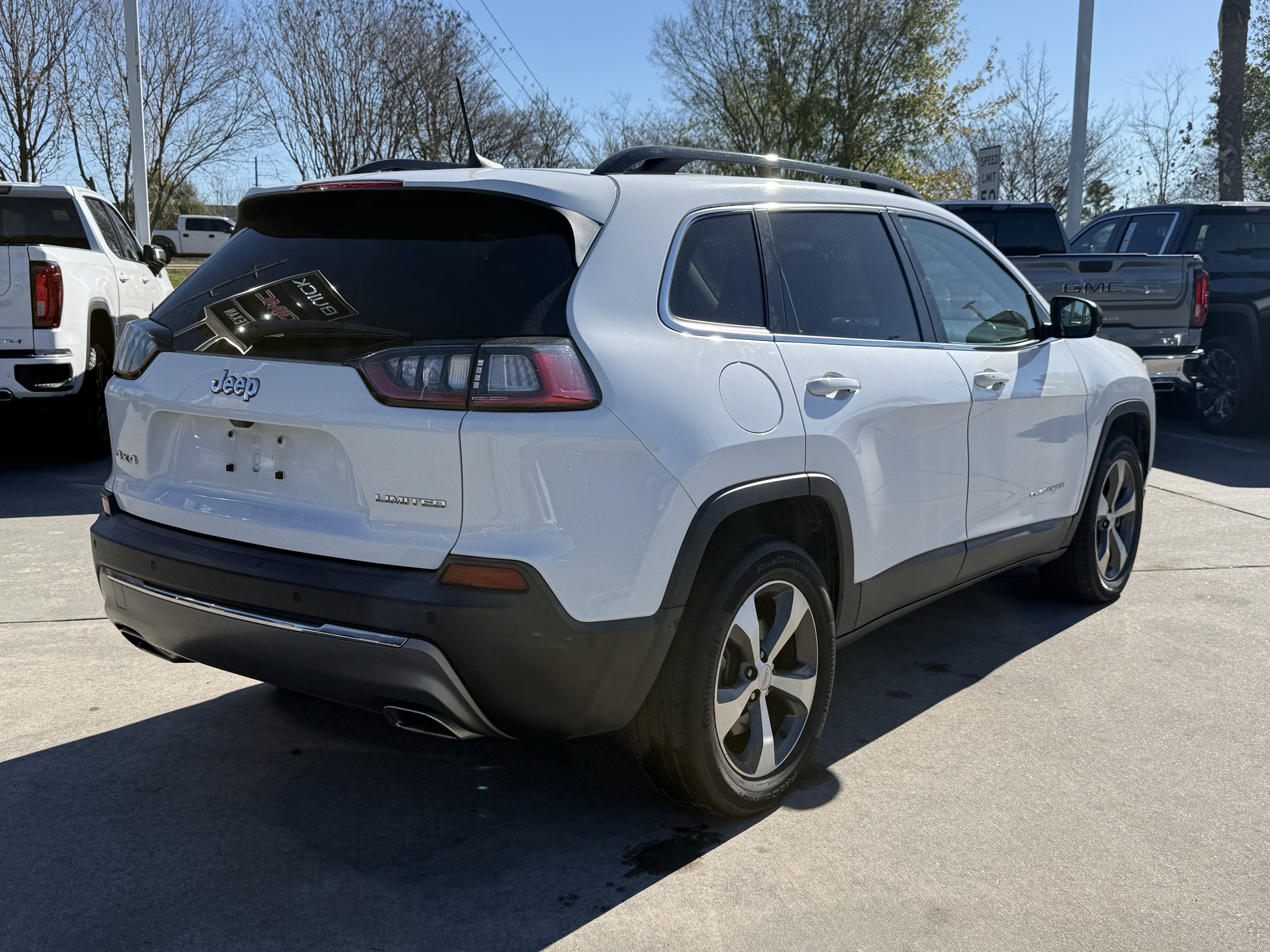 Used 2022 Jeep Cherokee Limited image 5
