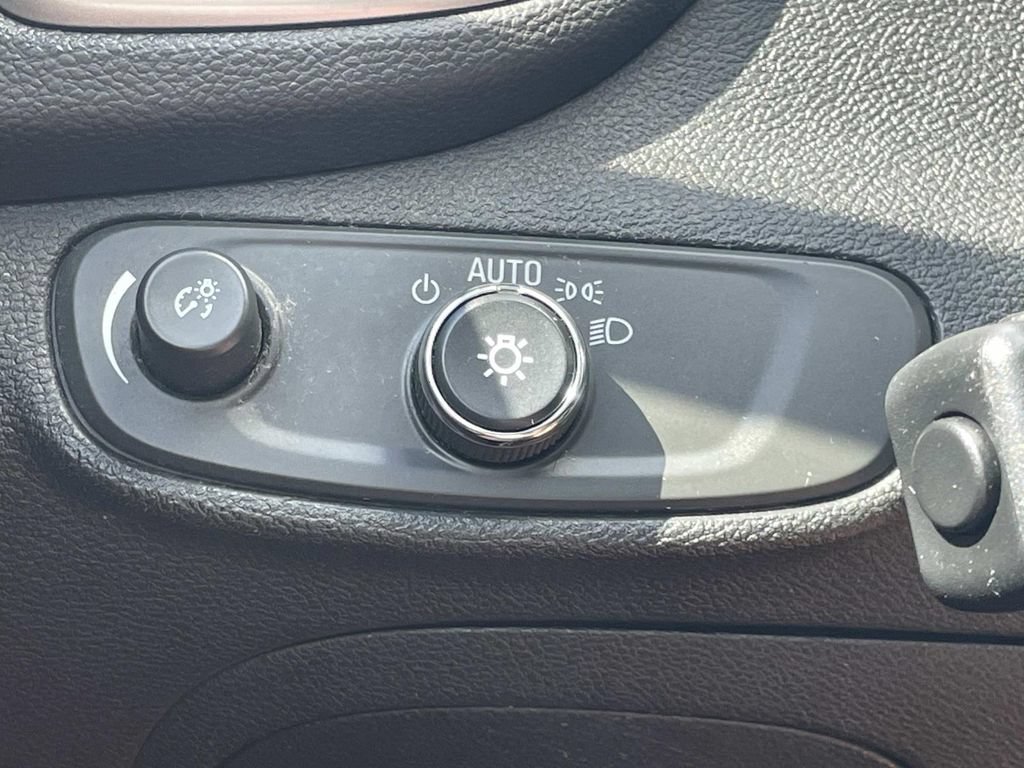 Used 2017 Chevrolet Trax LS FWD image 25