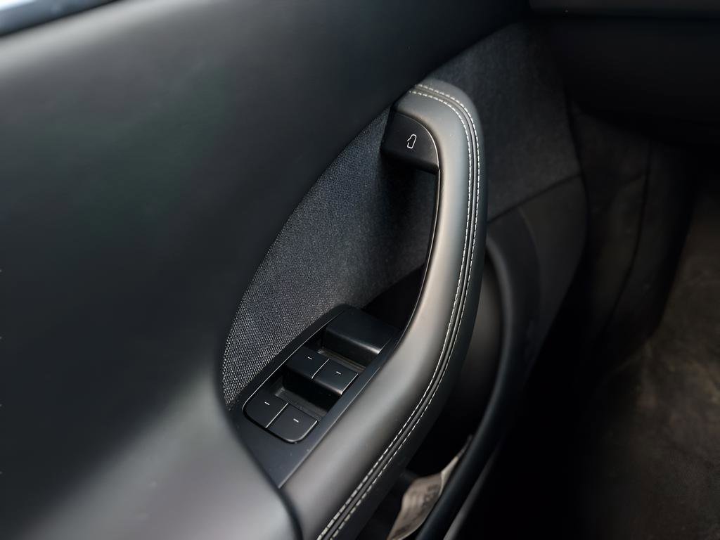 Used 2022 Tesla Model S image 15