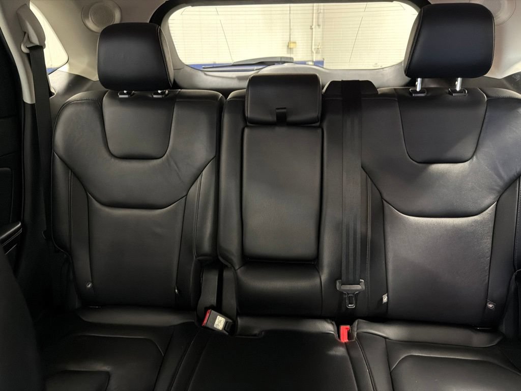 Certified 2022 Ford Edge Titanium AWD/4WD image 14