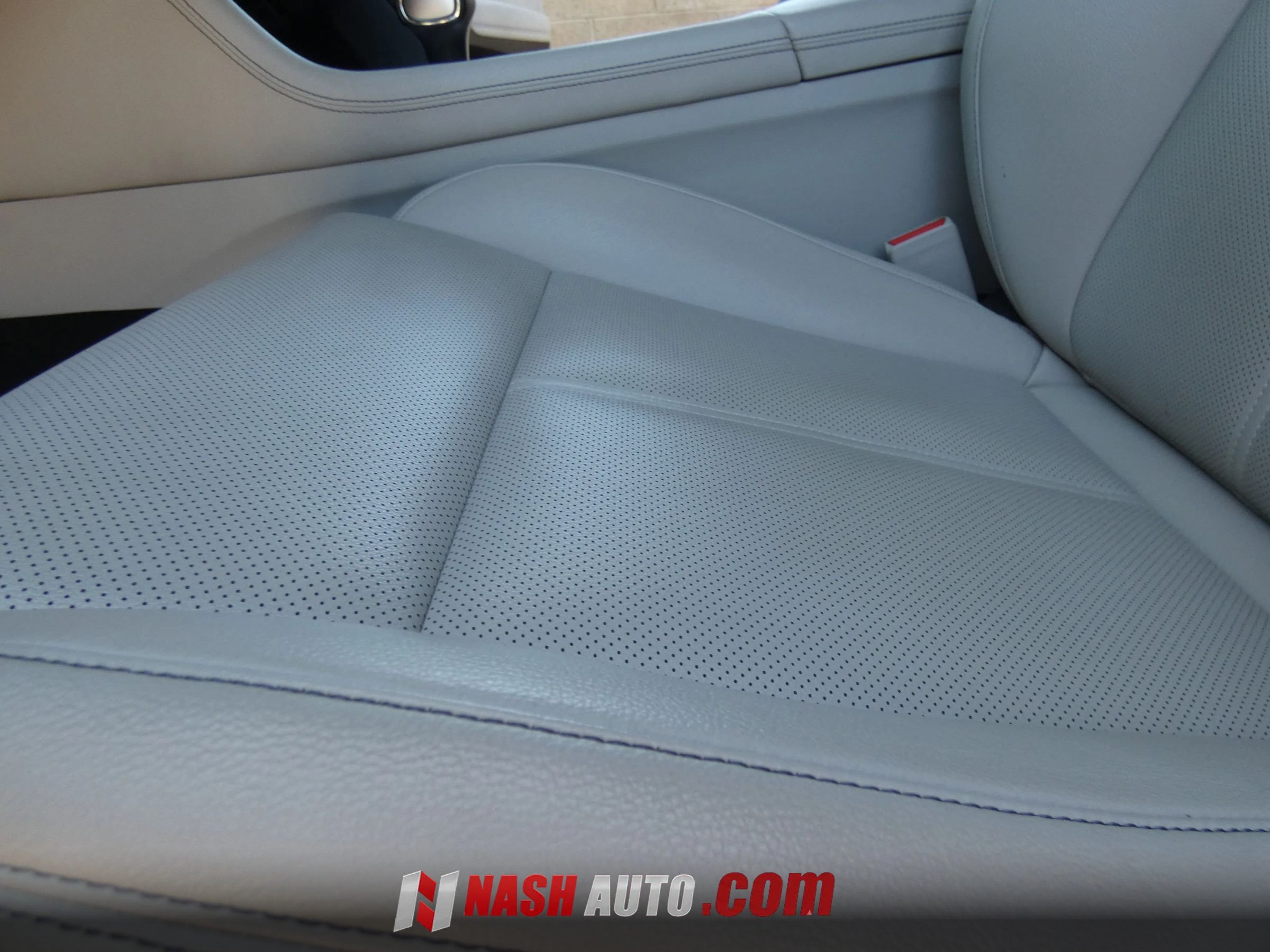 Used 2022 Genesis G70 2.0T RWD image 46