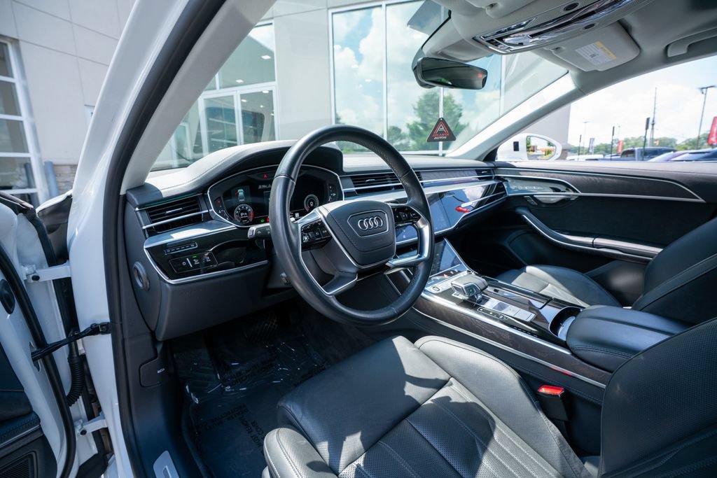Used 2023 Audi A8 L 3.0T AWD/4WD image 31