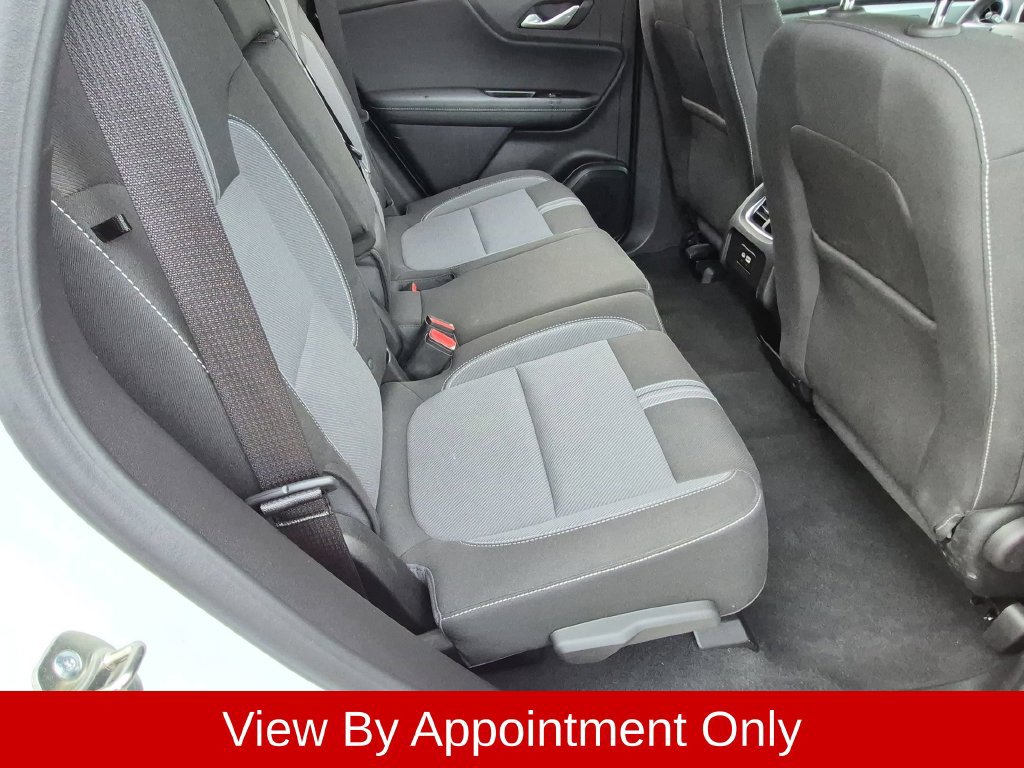 Used 2025 Chevrolet Blazer LT FWD image 29