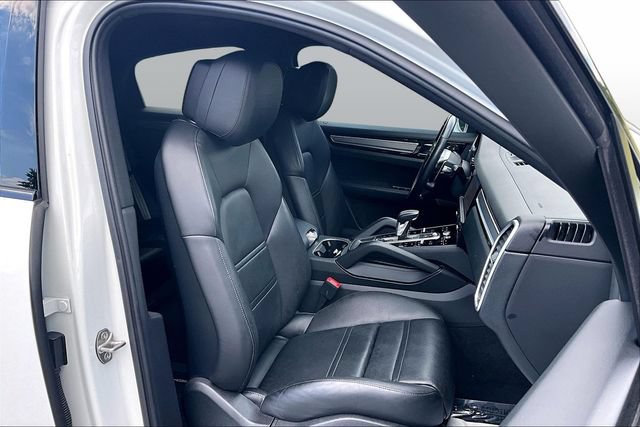 Used 2023 Porsche Cayenne Platinum Edition AWD/4WD image 33