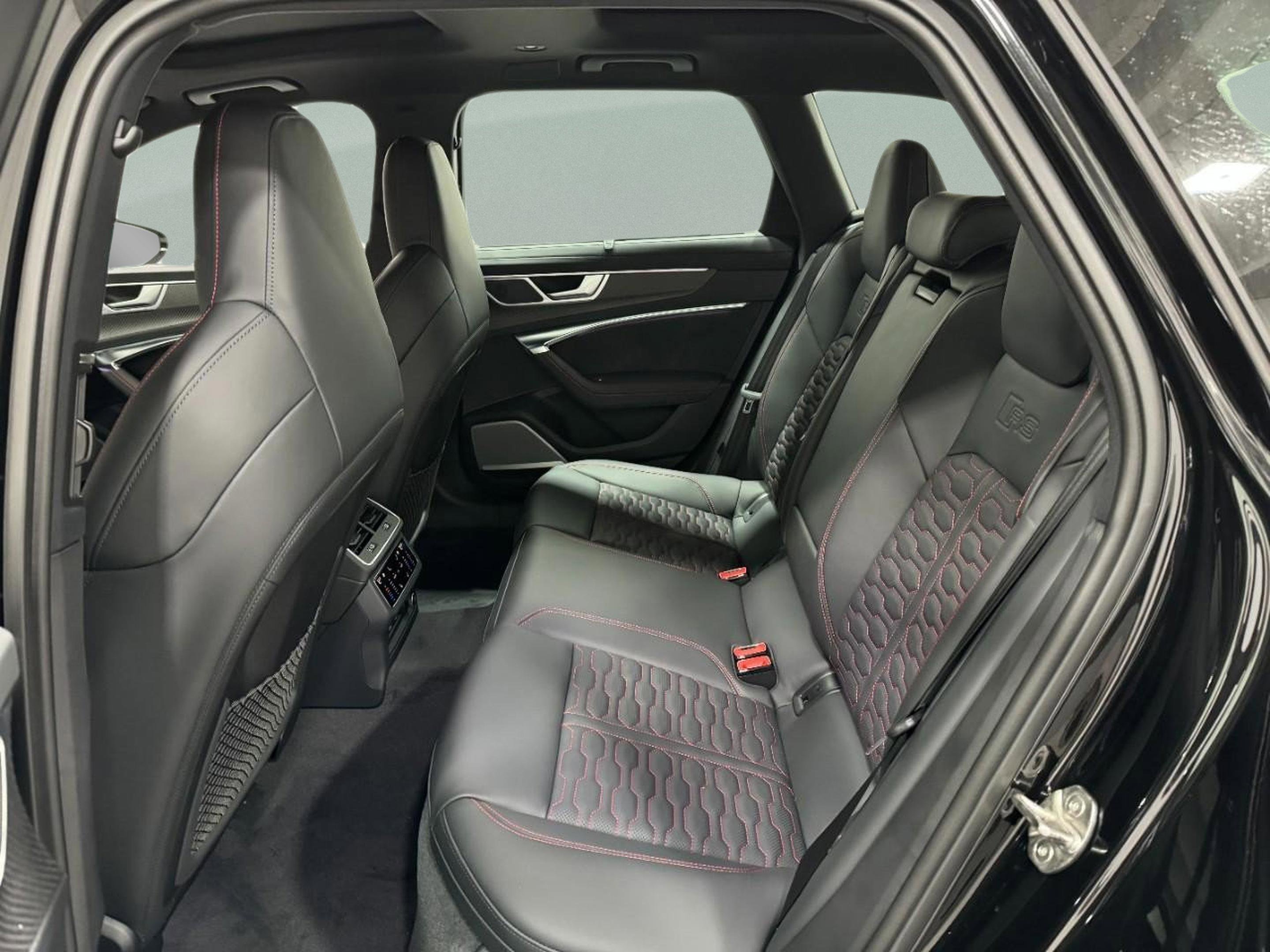 New 2026 Audi RS 6 performance image 8