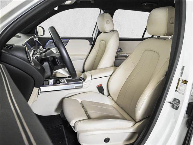 Used 2025 Mercedes-Benz GLB 250 image 17