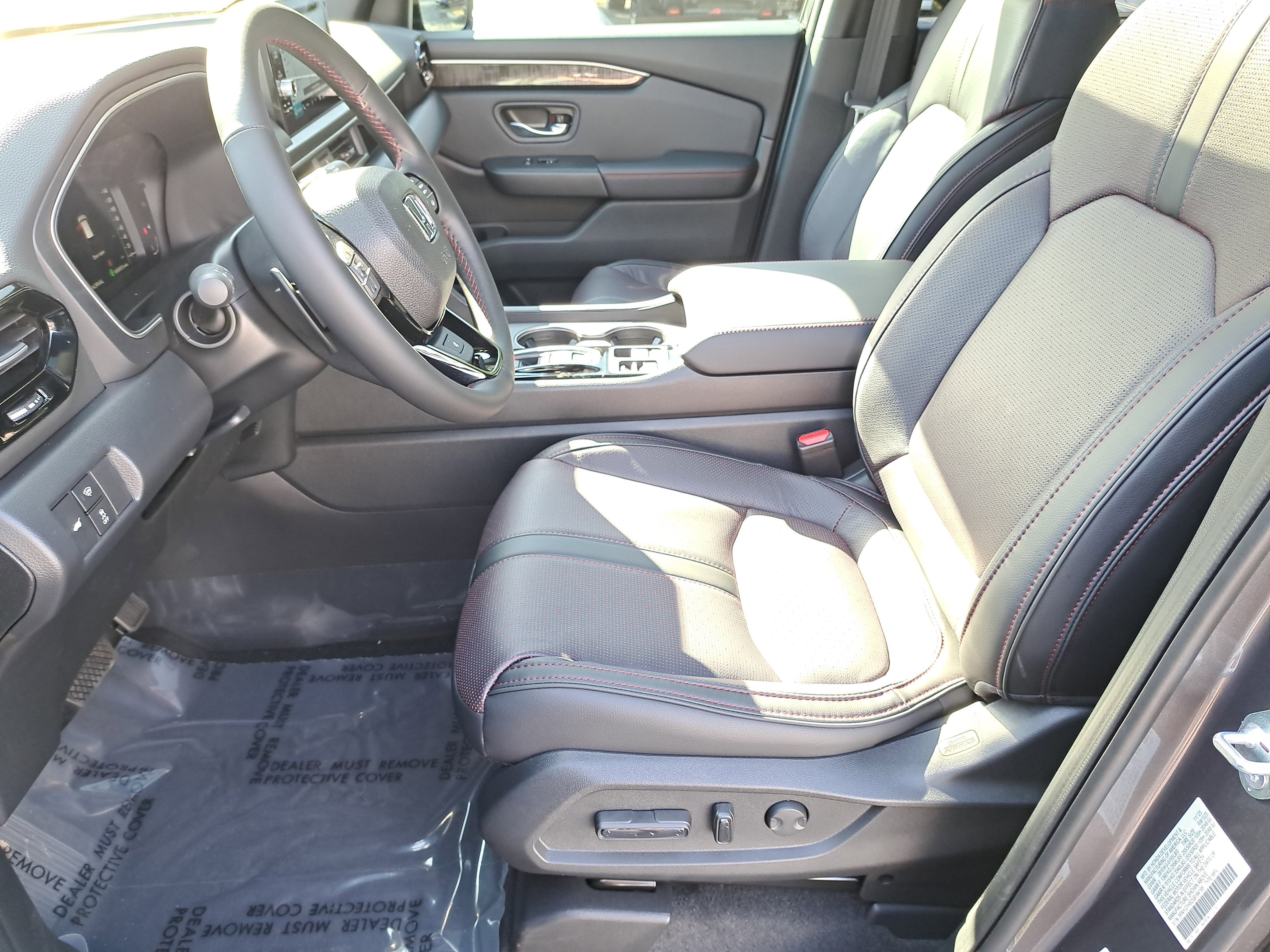 New 2025 Honda Pilot Black Edition image 16