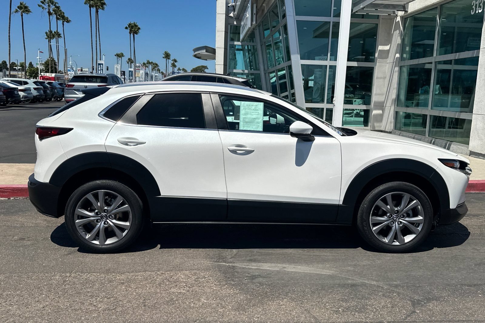 Used 2023 MAZDA CX-30 AWD 2.5 S w/ Preferred Package image 3