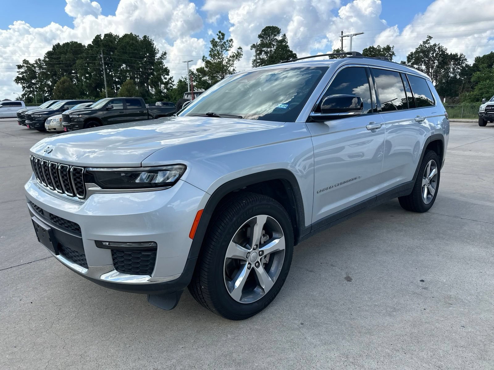 Used 2021 Jeep Grand Cherokee L Limited RWD image 3