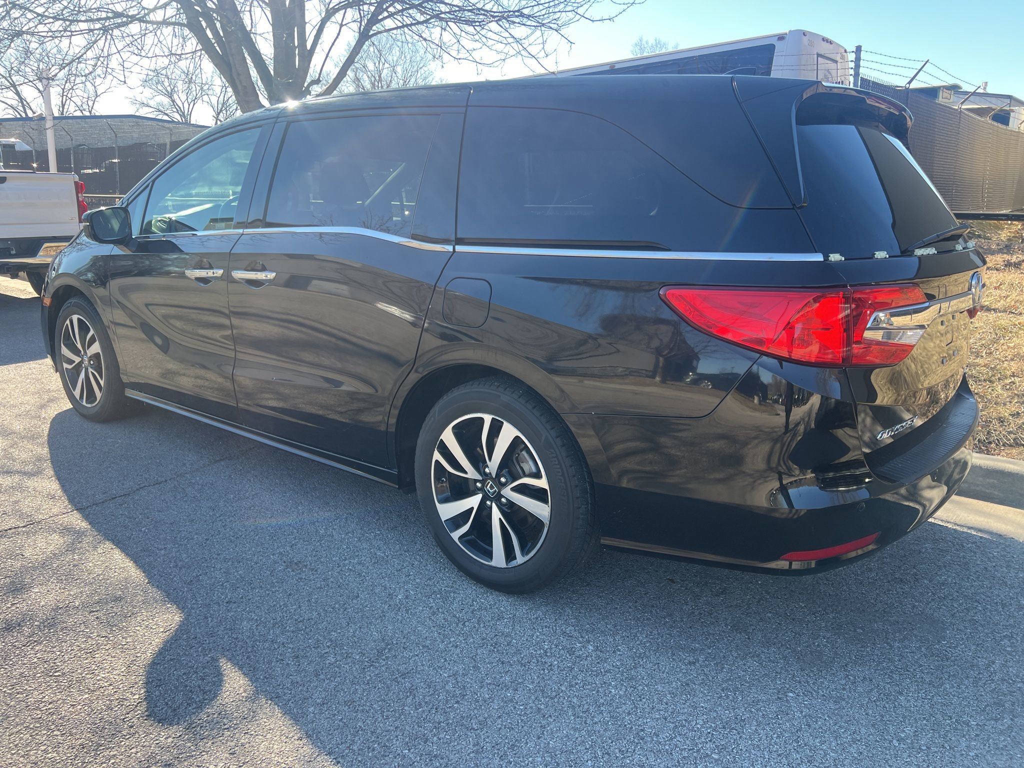 Used 2018 Honda Odyssey Elite image 7