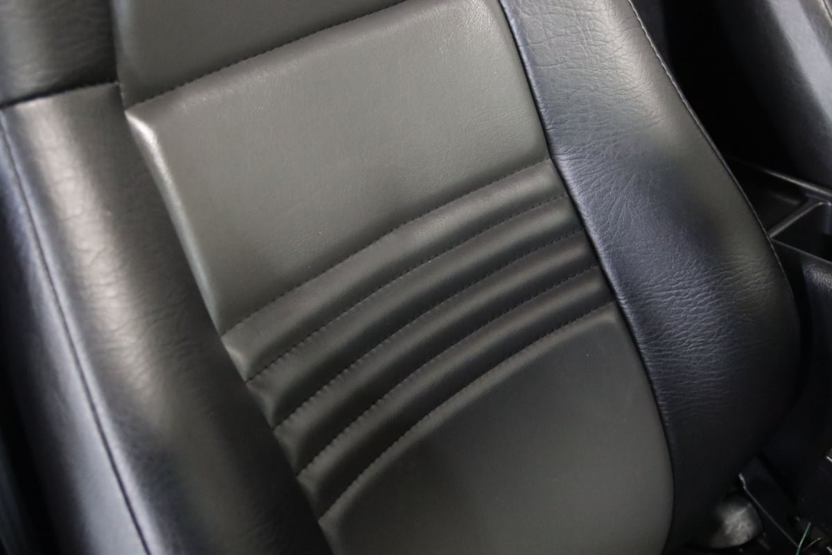 Used 2004 Toyota MR2 RWD image 20