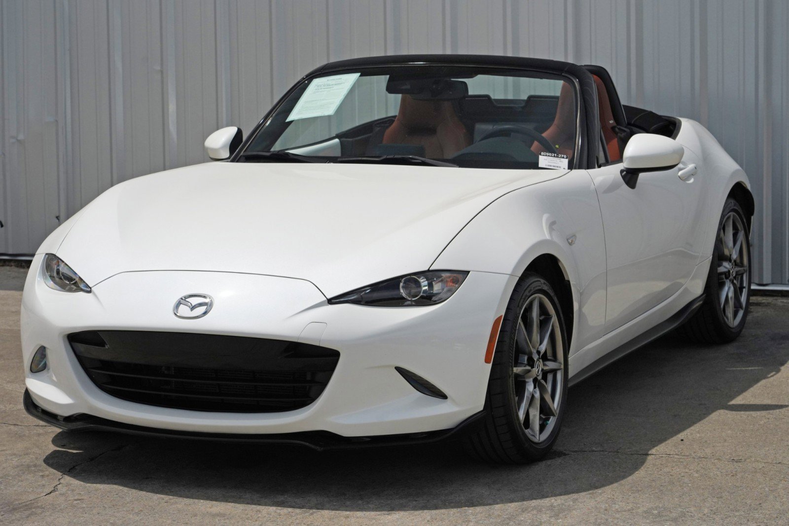 Used 2022 MAZDA MX-5 Miata Grand Touring w/ Appearance Package image 39