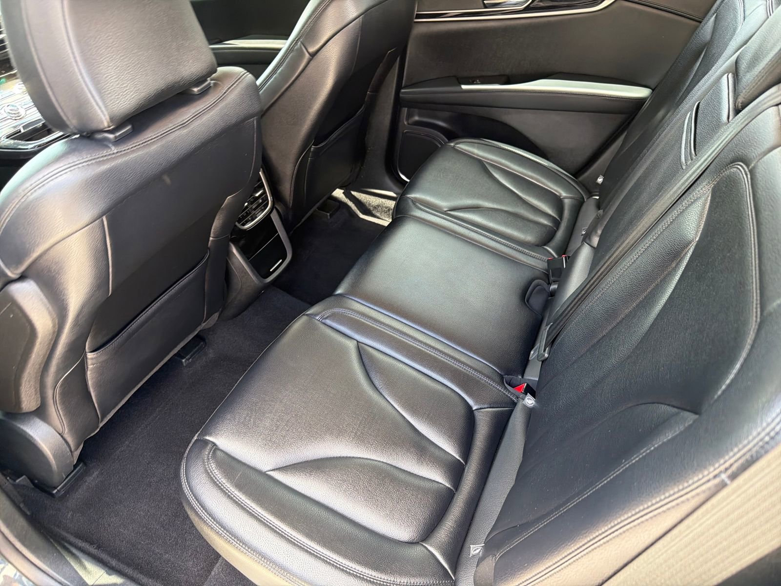 Used 2022 Lincoln Nautilus FWD image 33