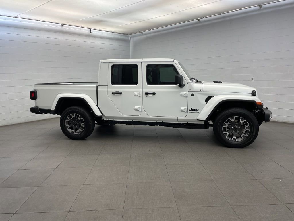 New 2026 Jeep Gladiator Sport image 2