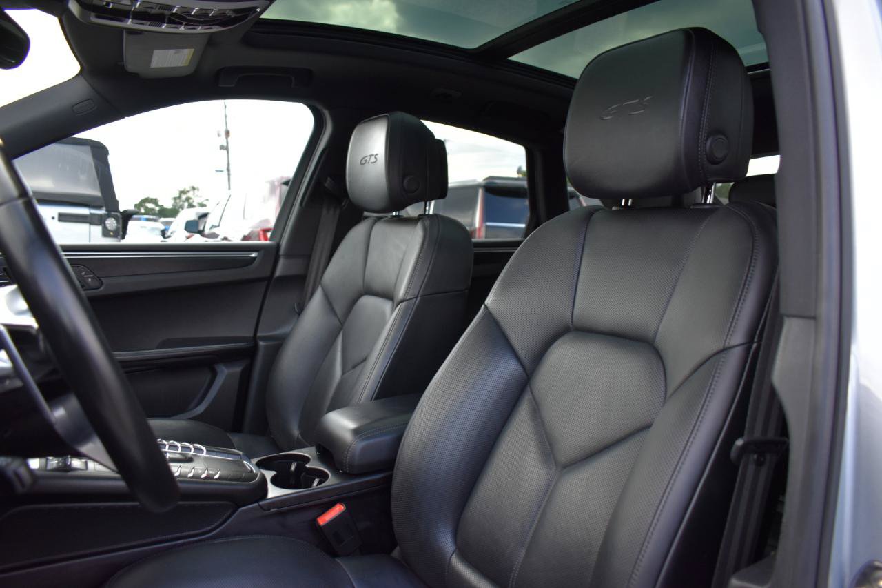 Used 2017 Porsche Macan GTS AWD/4WD image 24