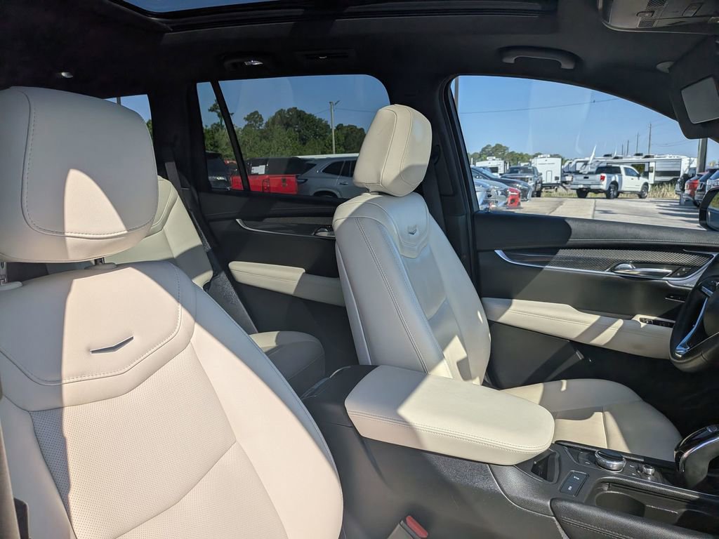 Certified 2024 Cadillac XT6 Sport w/ Technology Package image 30