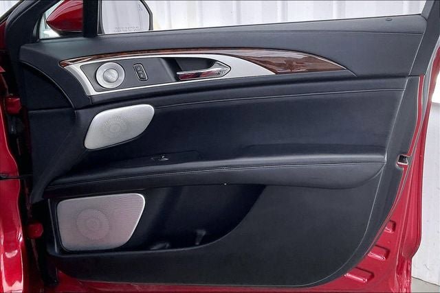 Used 2020 Lincoln MKZ Reserve w/ Luxury Package FWD image 22