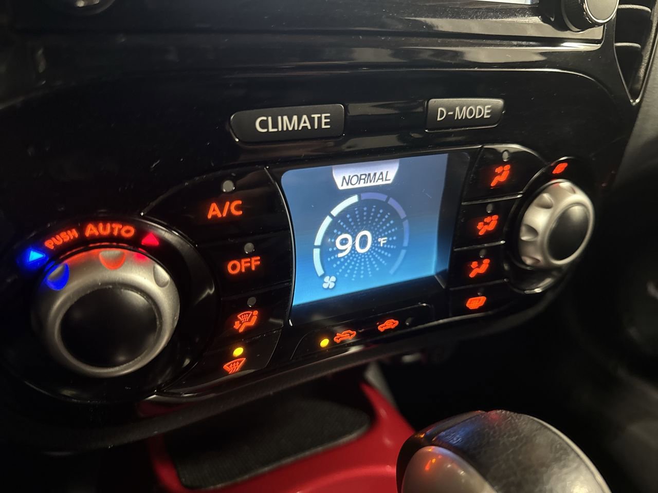 Used 2016 Nissan Juke SL image 27