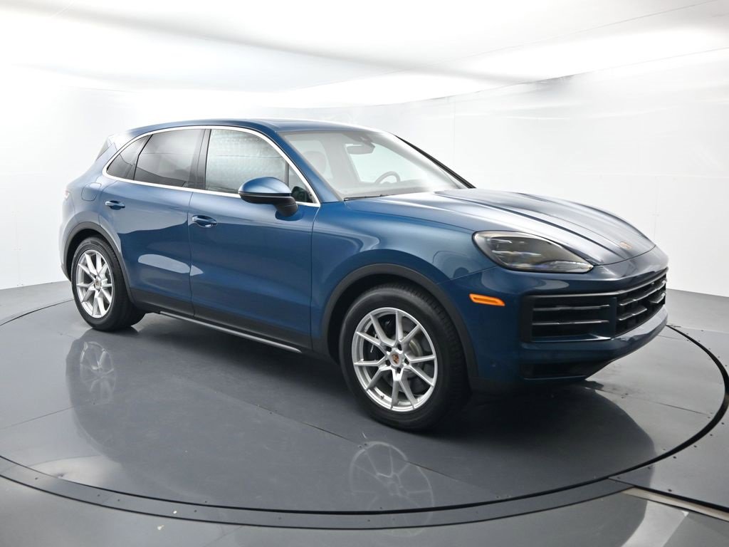 Used 2025 Porsche Cayenne S image 17