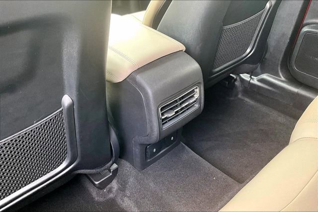 Used 2025 Lincoln Corsair Reserve AWD/4WD image 10