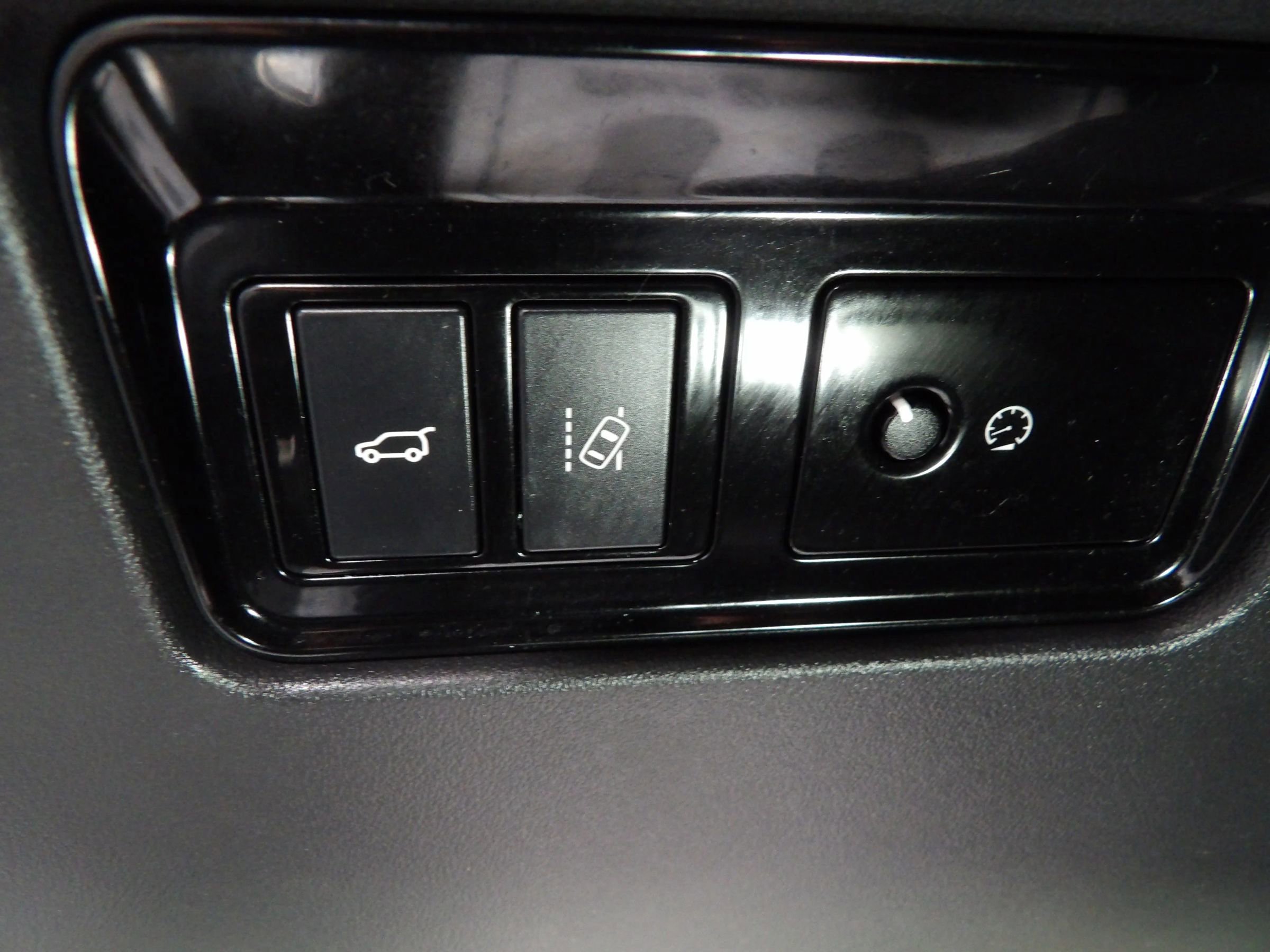 Used 2018 Jaguar F-PACE R-Sport image 30