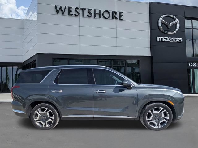 Used 2023 Hyundai Palisade Limited FWD image 2
