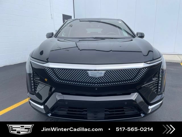 Certified 2025 Cadillac Optiq Luxury 2 w/ LPO, Floor Liner Package AWD/4WD image 5