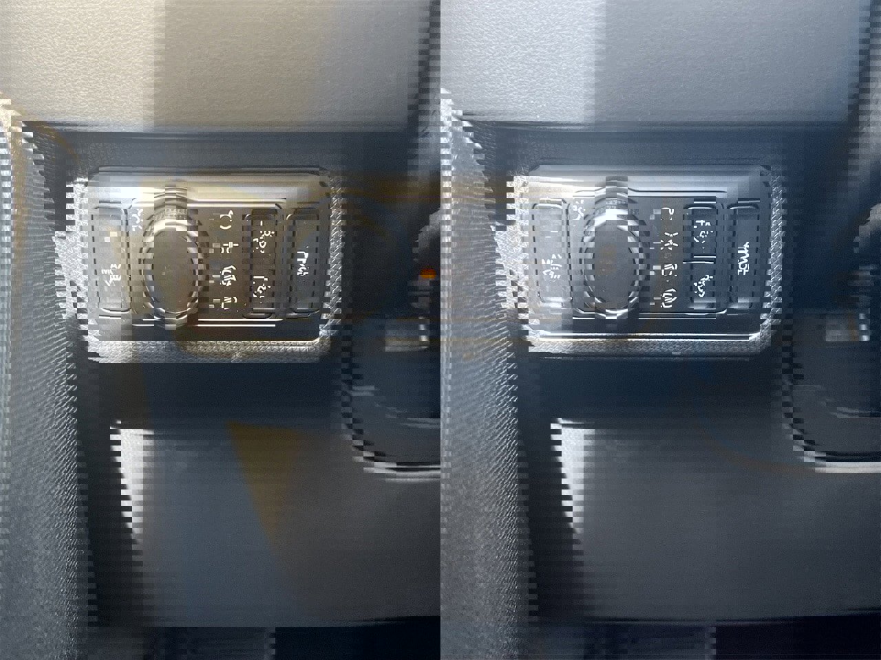 New 2025 Ford Mustang Mach-E Select w/ Comfort Package Lite image 13