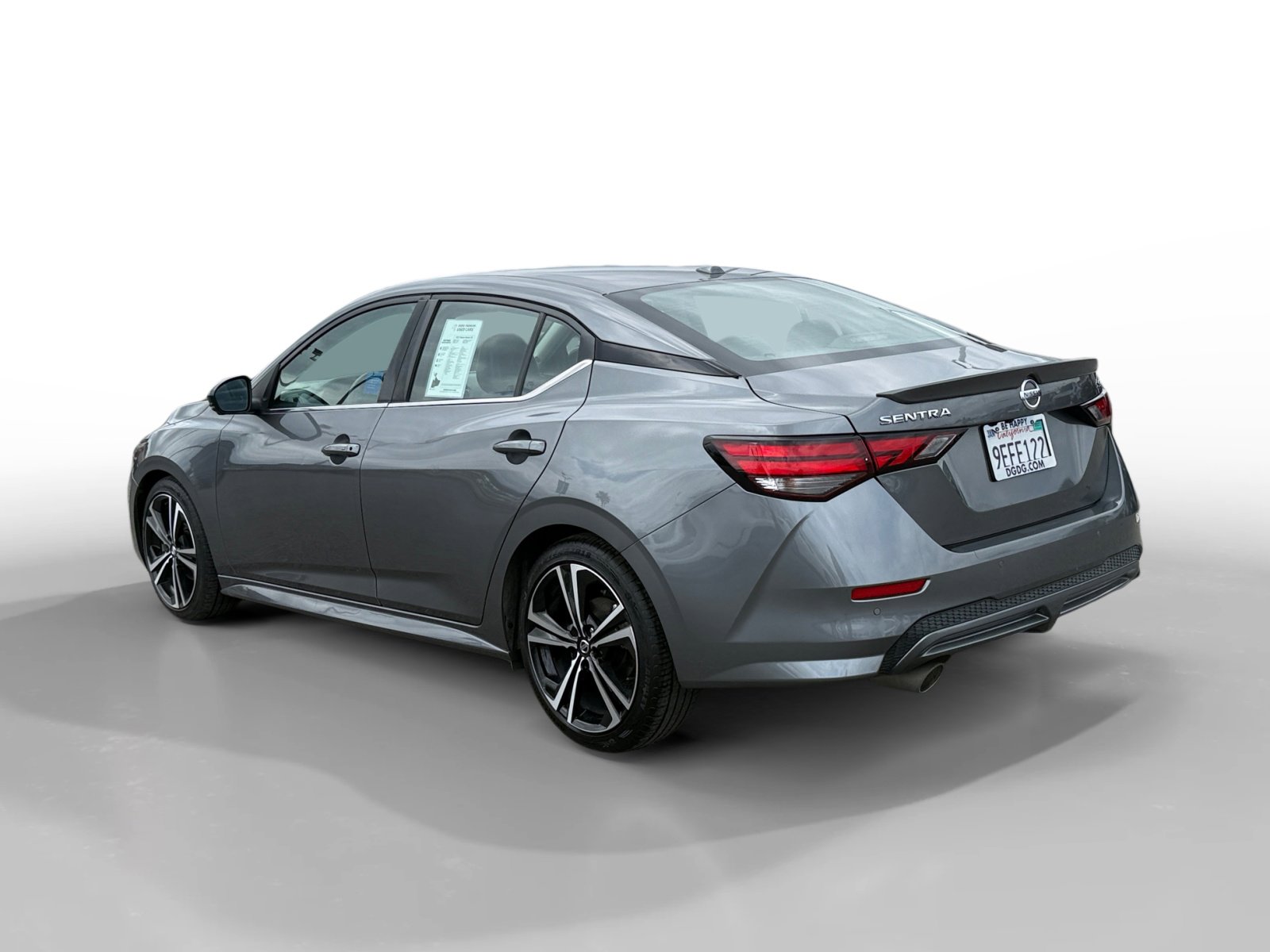 Used 2022 Nissan Sentra SR w/ SR Premium Package FWD image 3