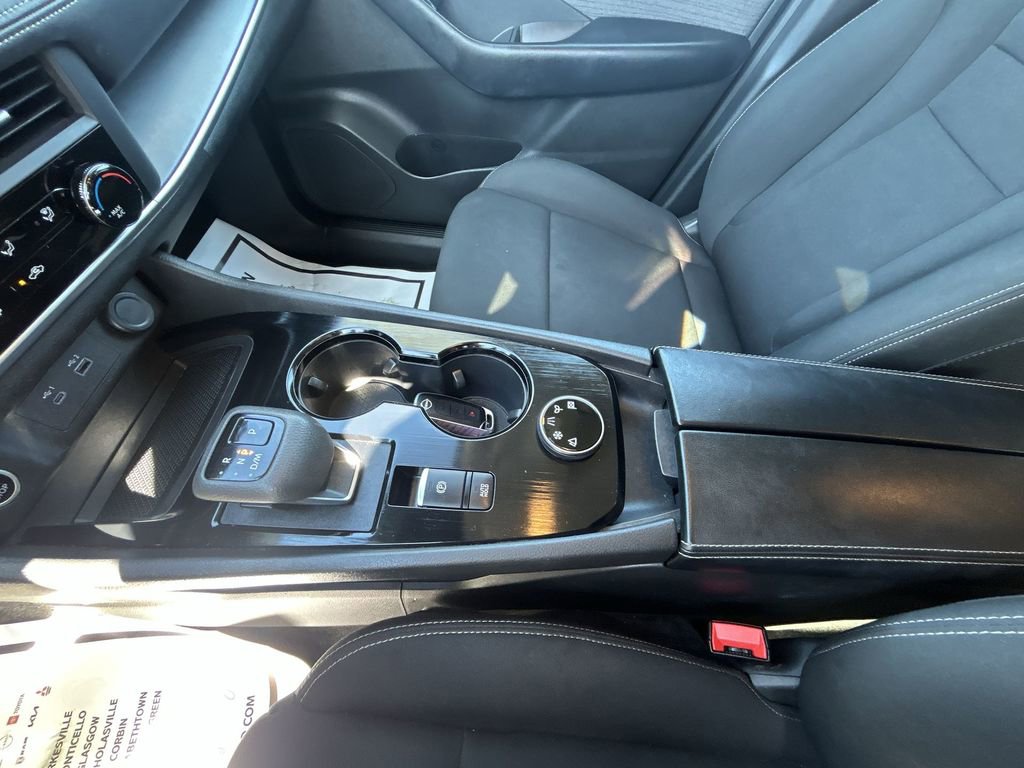 Used 2023 Nissan Rogue S image 26