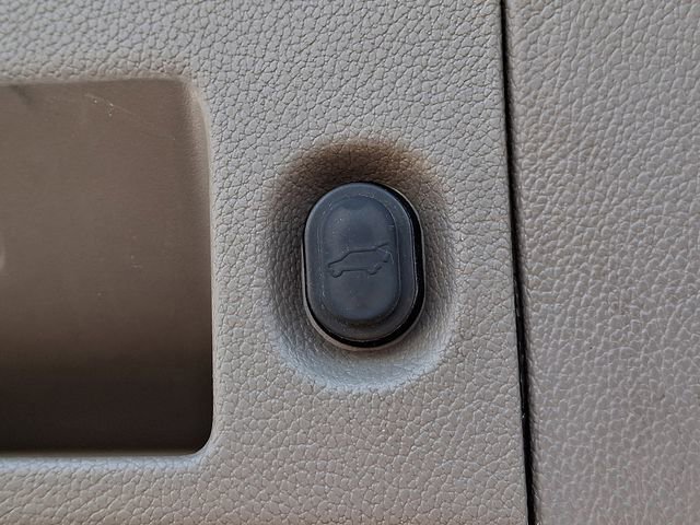 Used 2019 Chevrolet Suburban LT w/ Max Trailering Package image 32