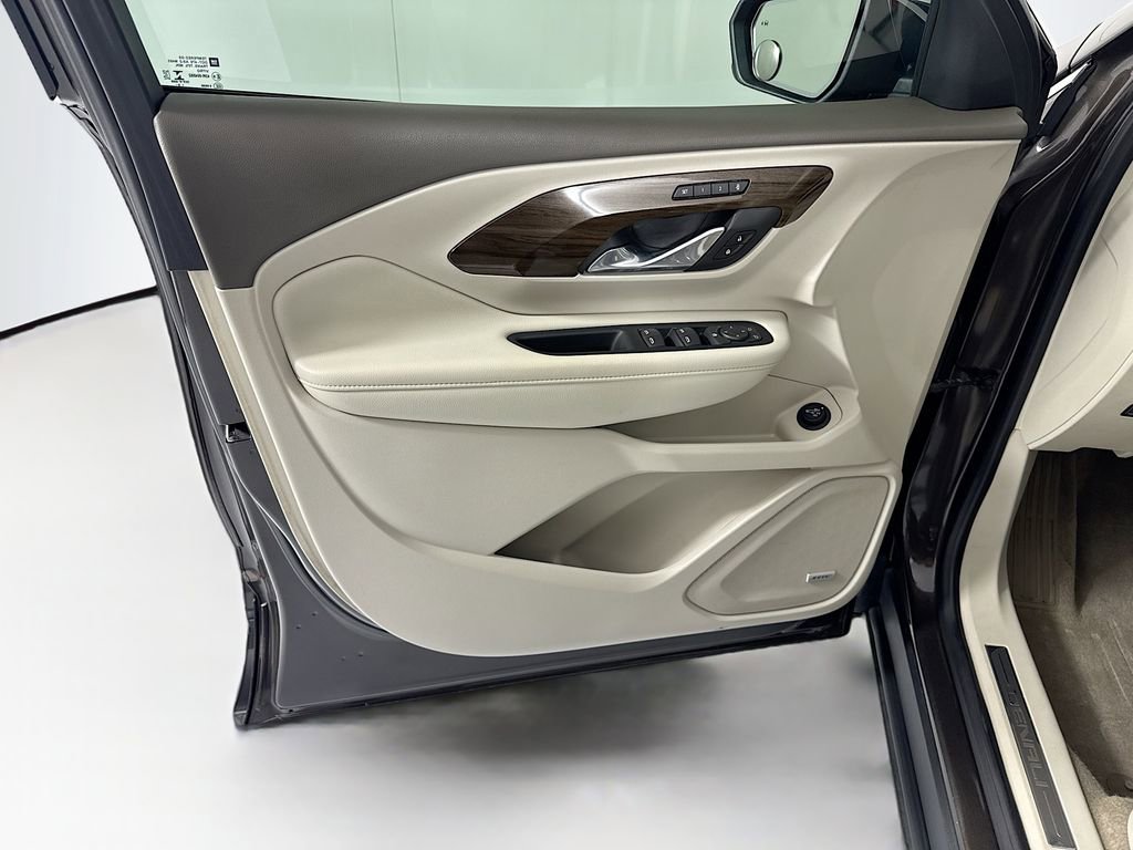 Used 2020 GMC Terrain Denali w/ Denali Premium Package image 25