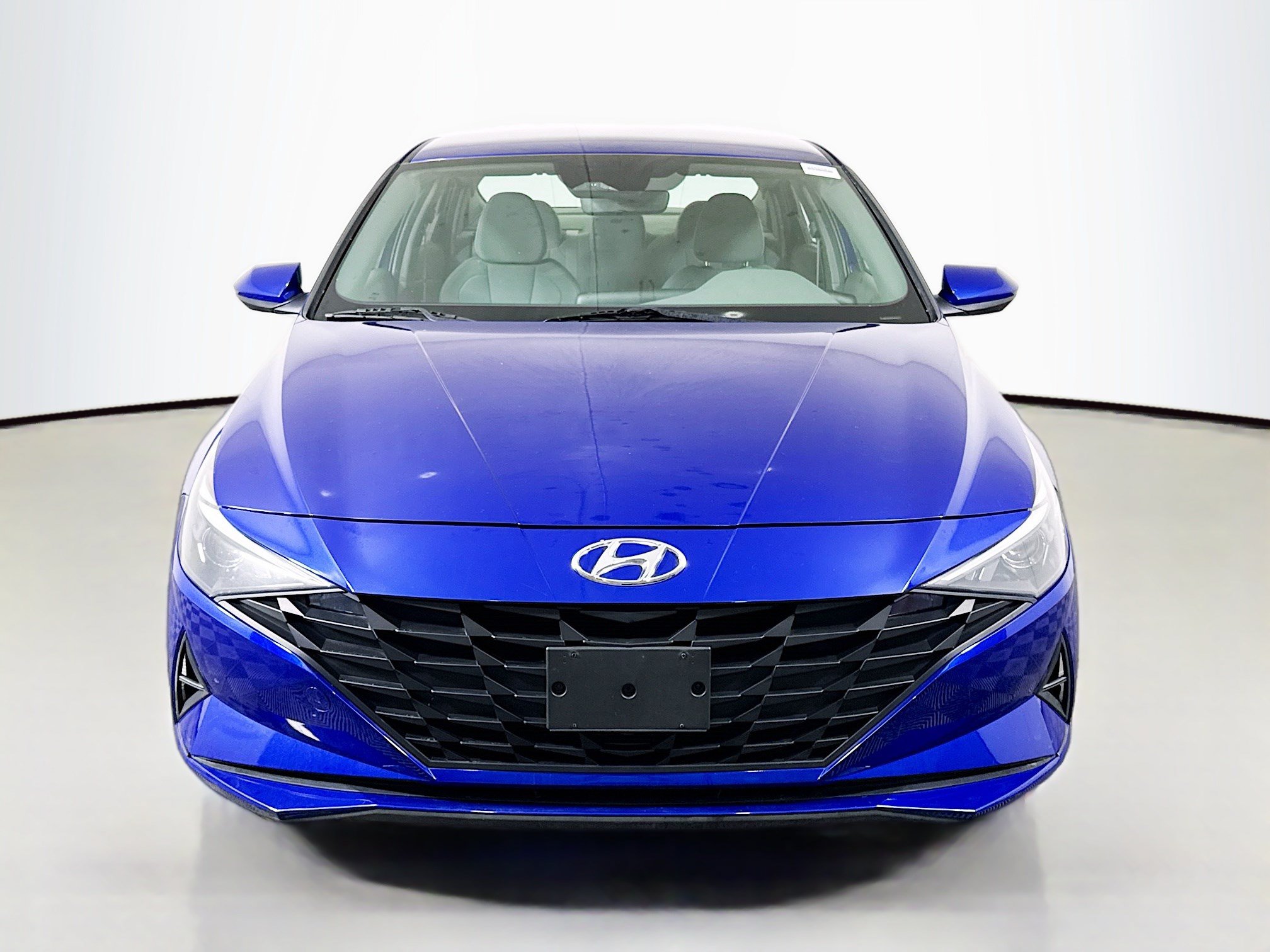 Used 2022 Hyundai Elantra SEL FWD image 2