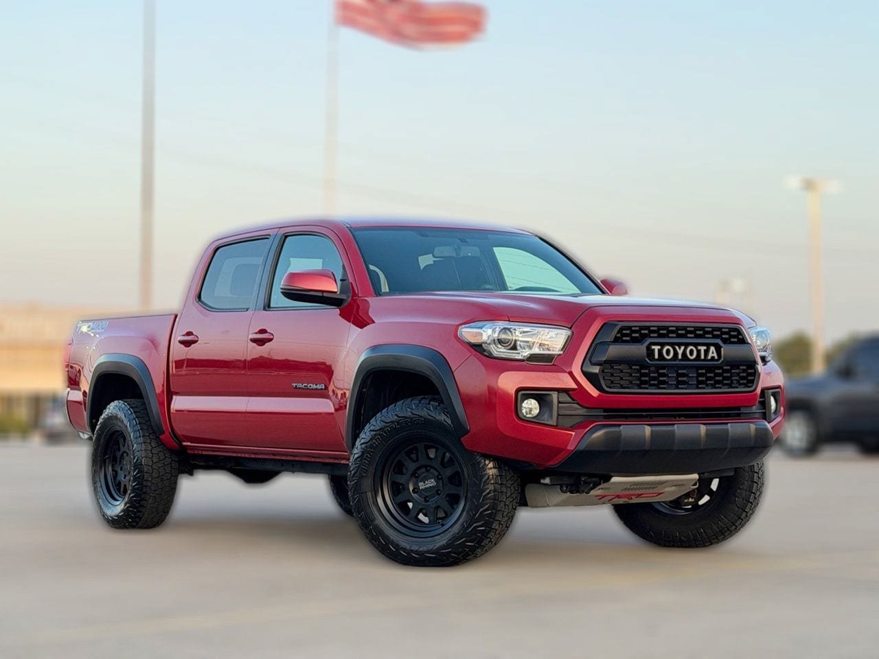 Used 2017 Toyota Tacoma TRD Off-Road w/ Tow Package (A/T) AWD/4WD image 2