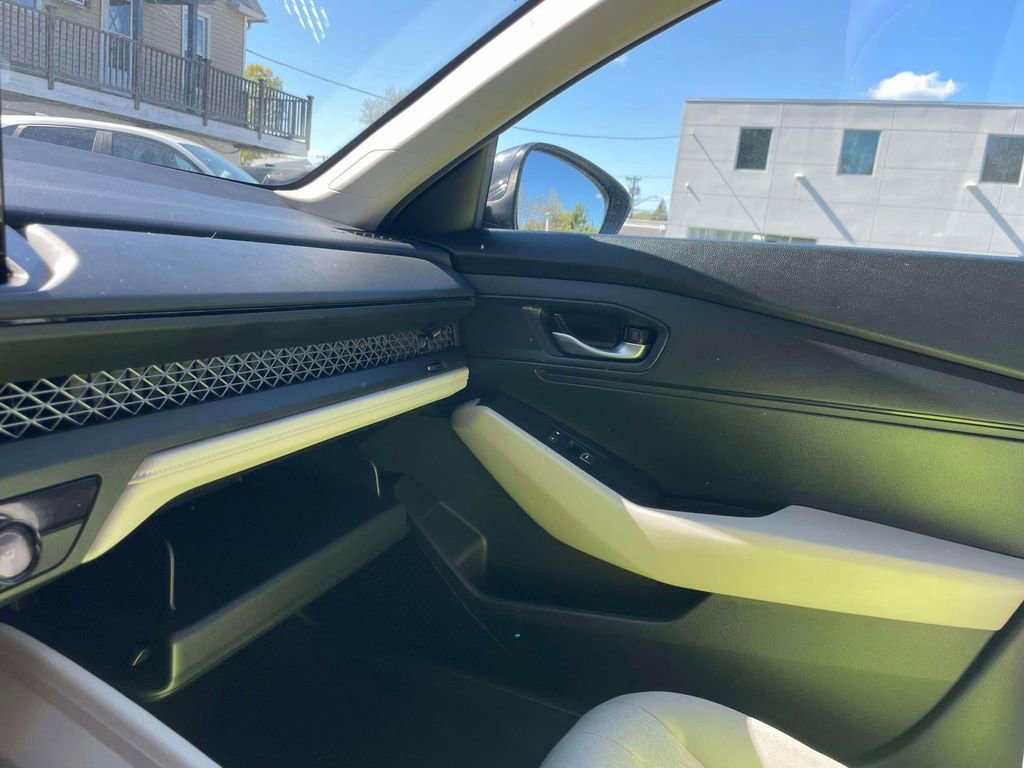 Certified 2025 Honda Accord LX image 34