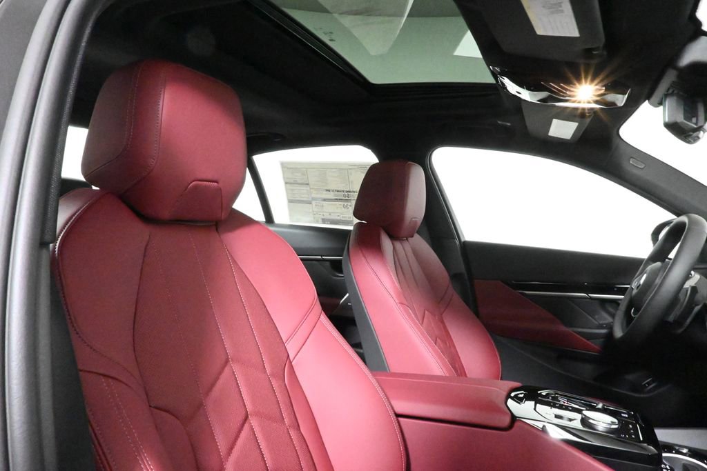 Used 2026 BMW 530i xDrive w/ Premium Package image 33