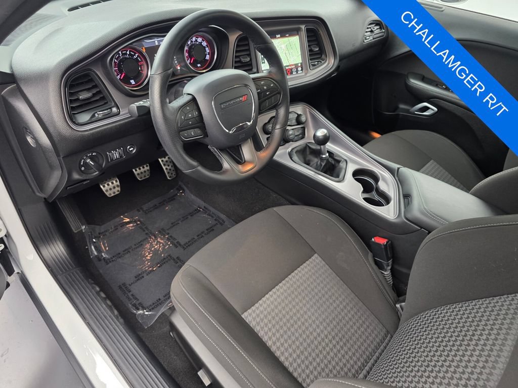 Used 2023 Dodge Challenger R/T RWD image 10
