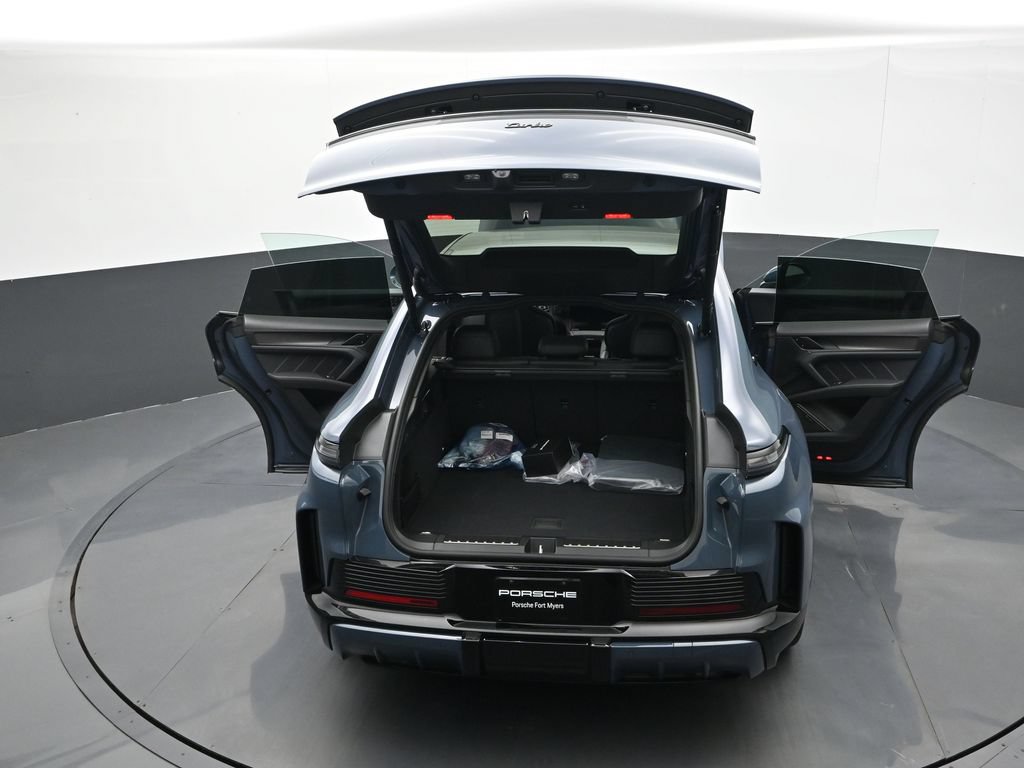 New 2026 Porsche Cayenne Turbo AWD/4WD image 27