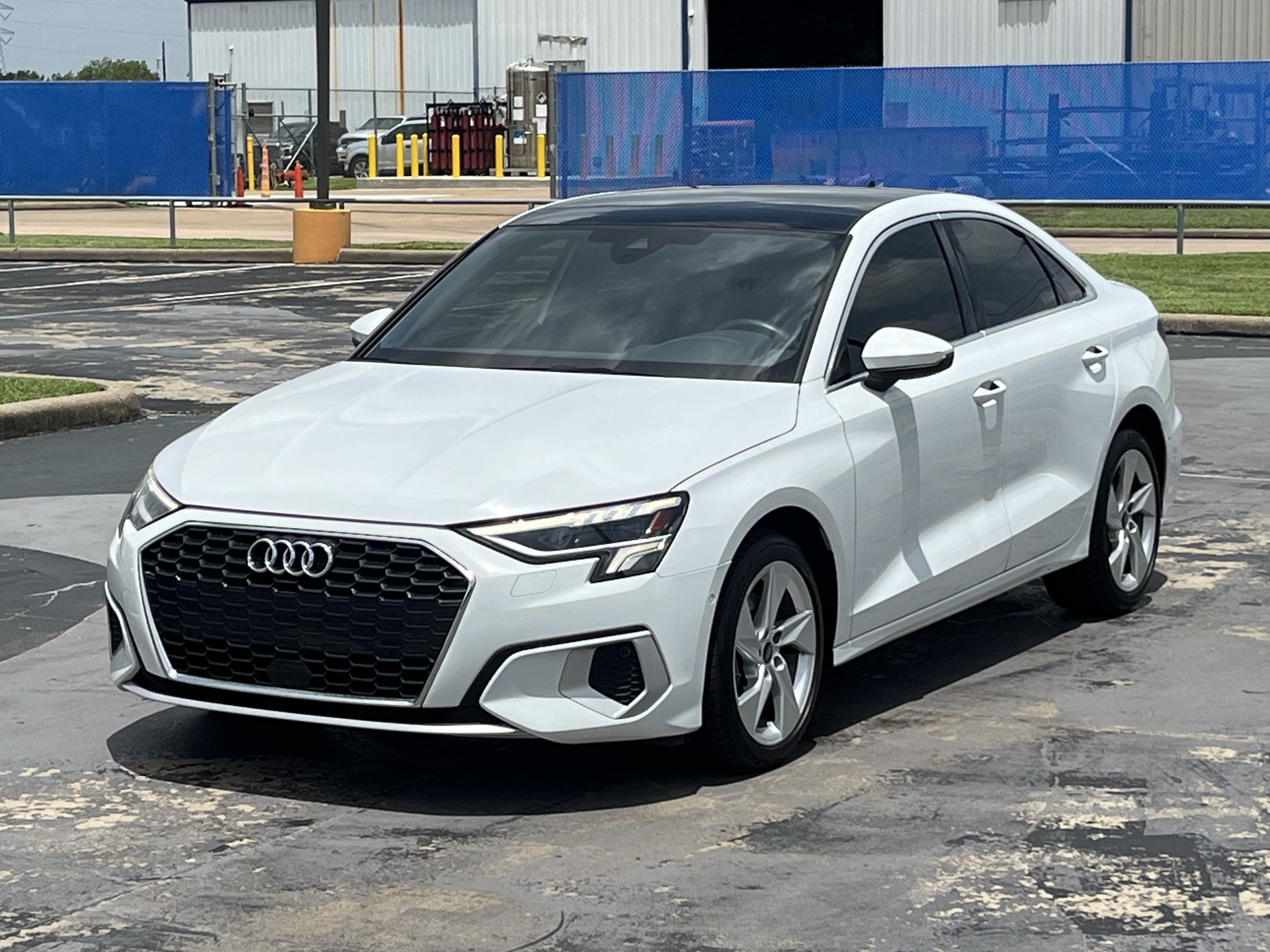 Used 2023 Audi A3 2.0T Premium Plus w/ Premium Plus Package FWD image 3