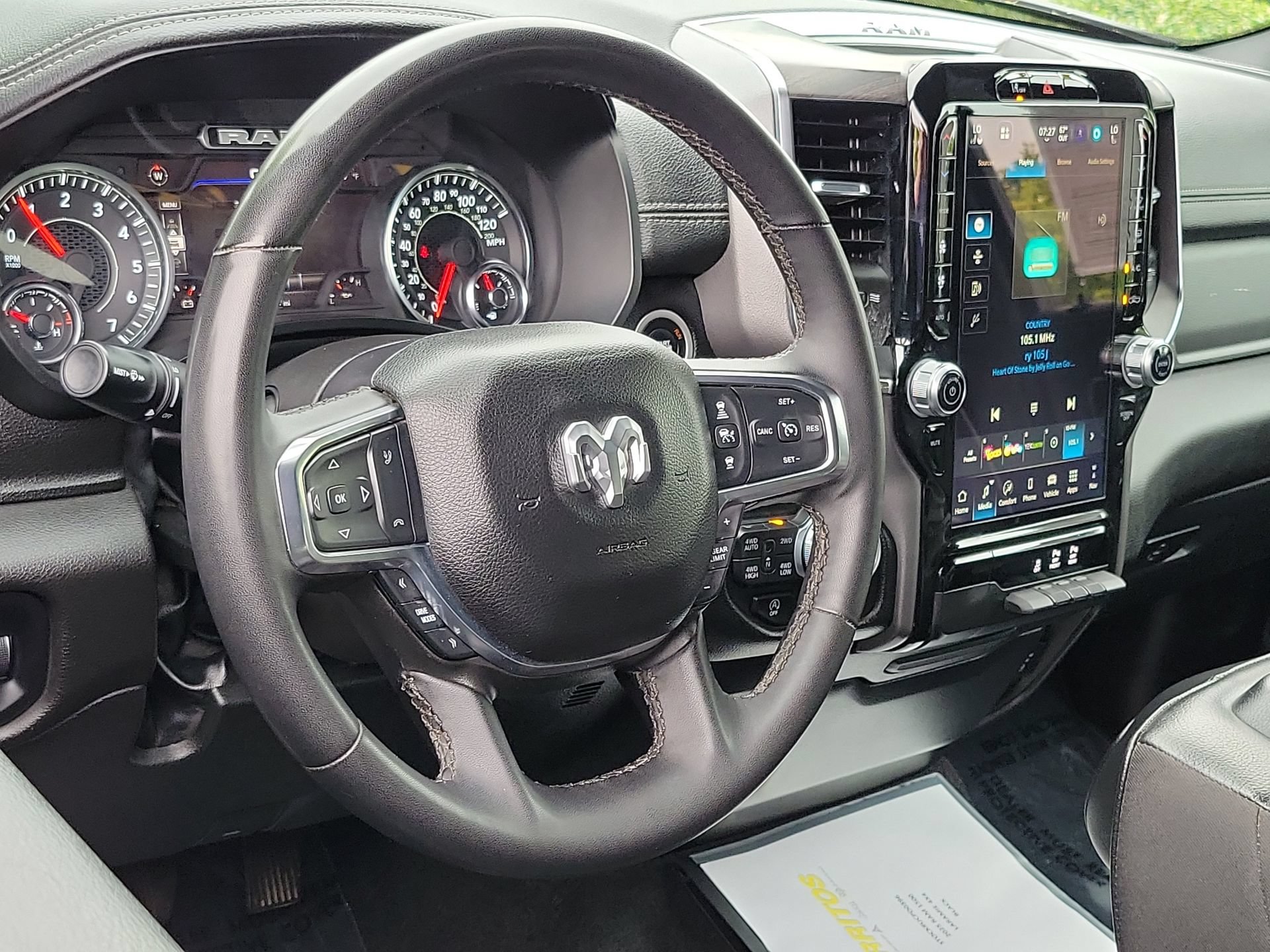 Certified 2025 RAM 1500 Laramie AWD/4WD image 5