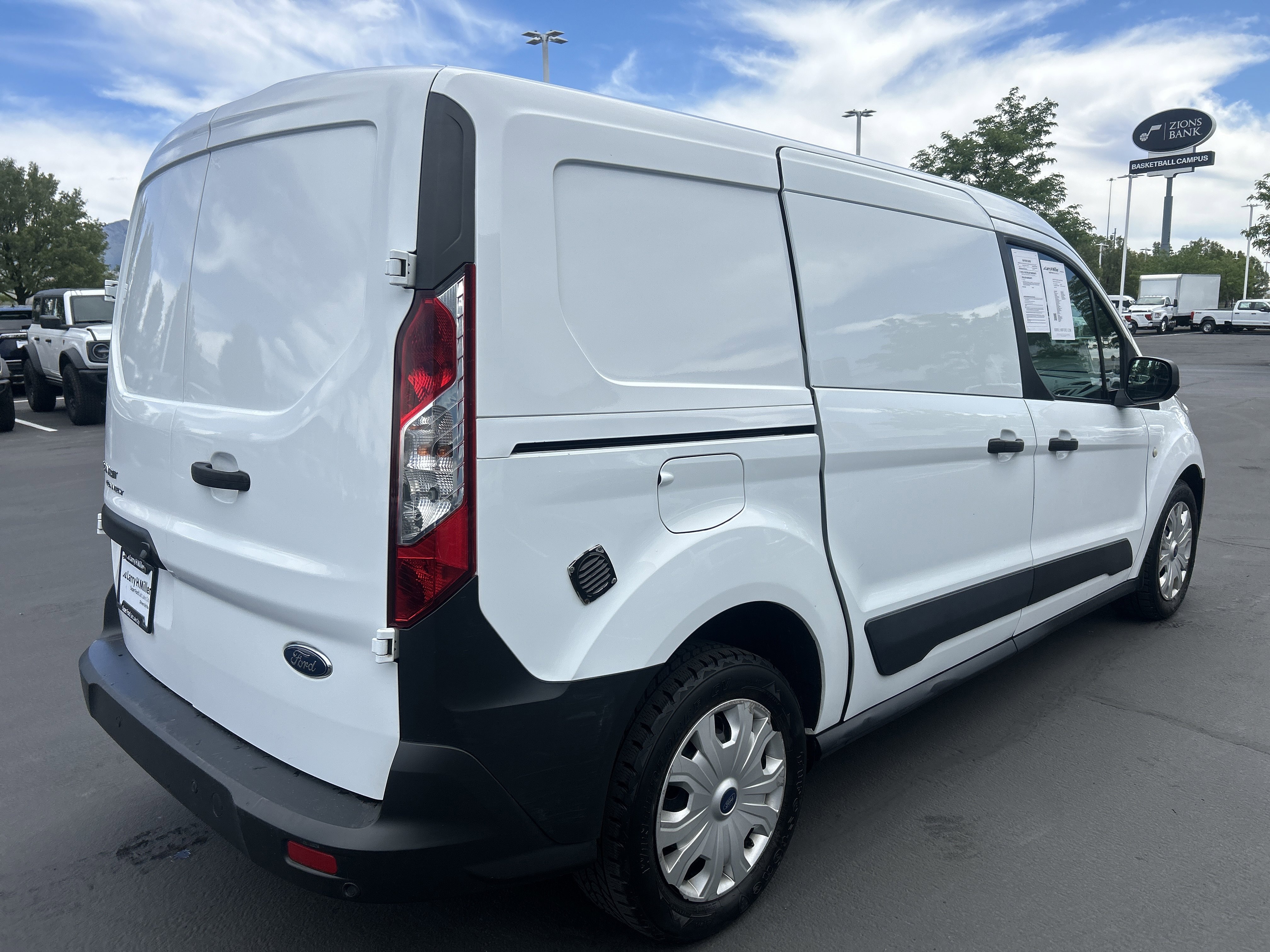 Used 2019 Ford Transit Connect XL FWD image 5