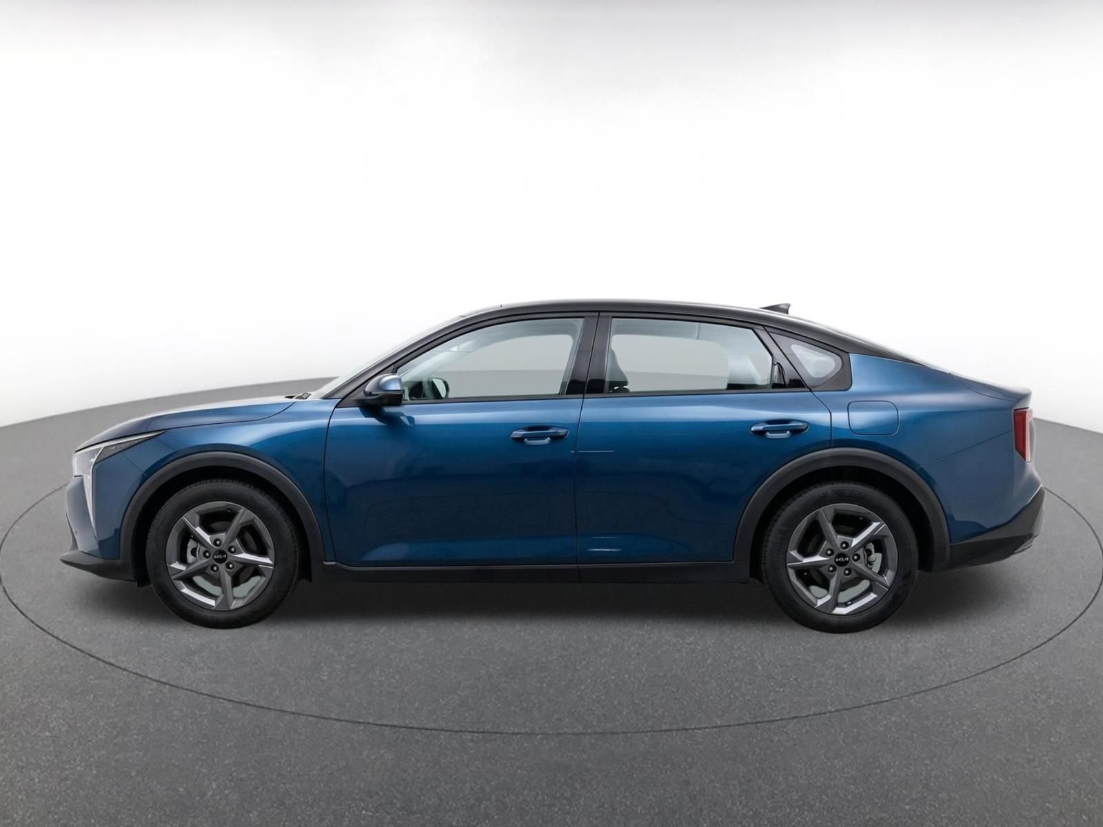 Used 2026 Kia K4 FWD image 4