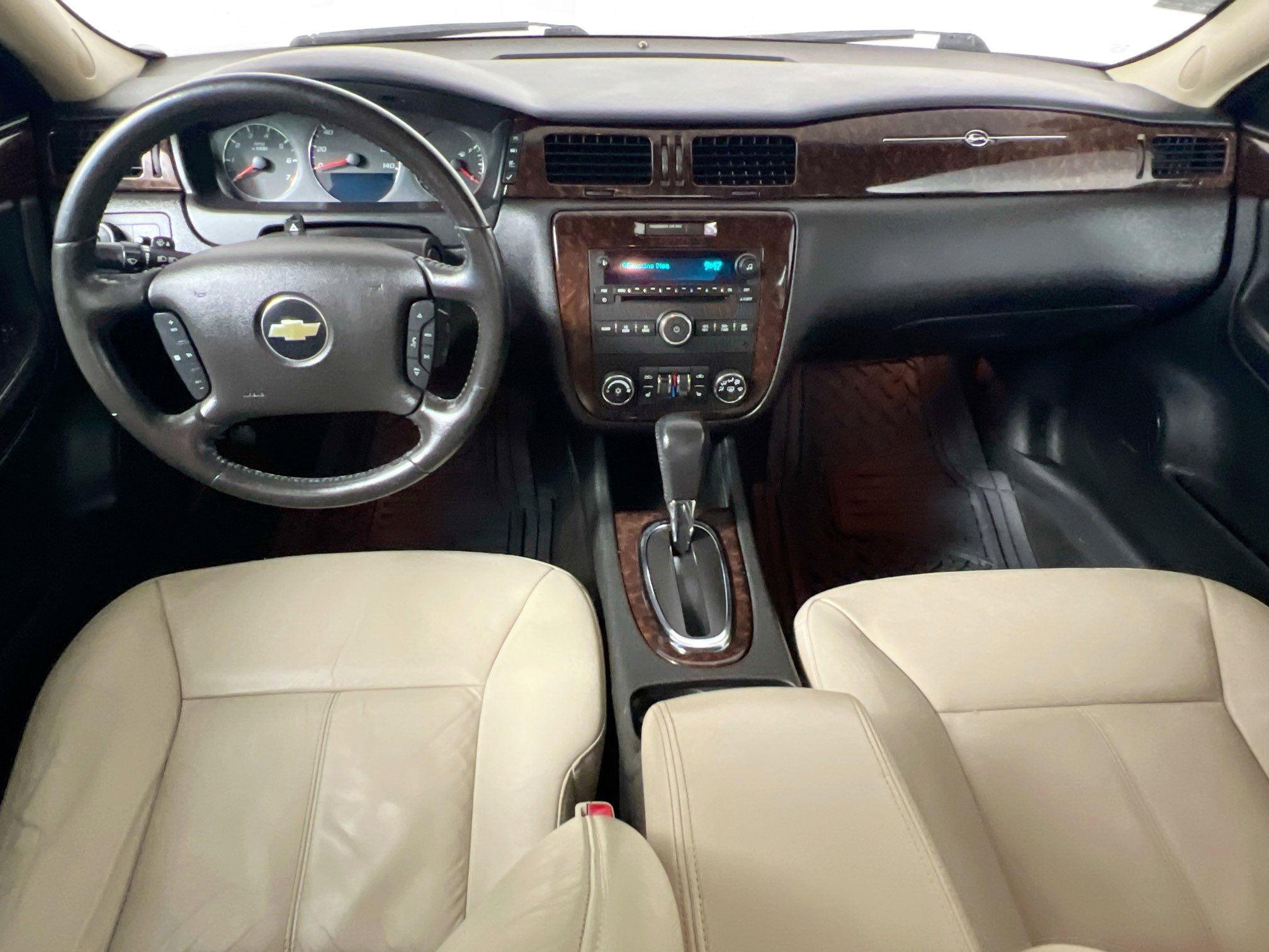 Used 2013 Chevrolet Impala LTZ image 29